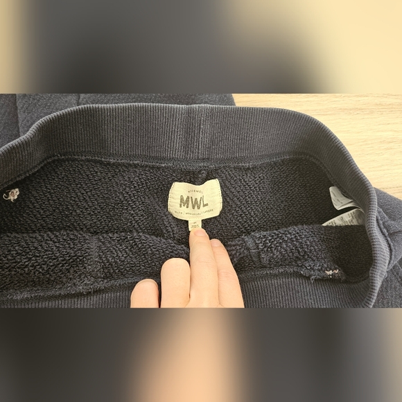 MWL Airyterry Floral Embroidered Tapered Sweatpants: Stitched-Pocket Edition M - Picture 6 of 10